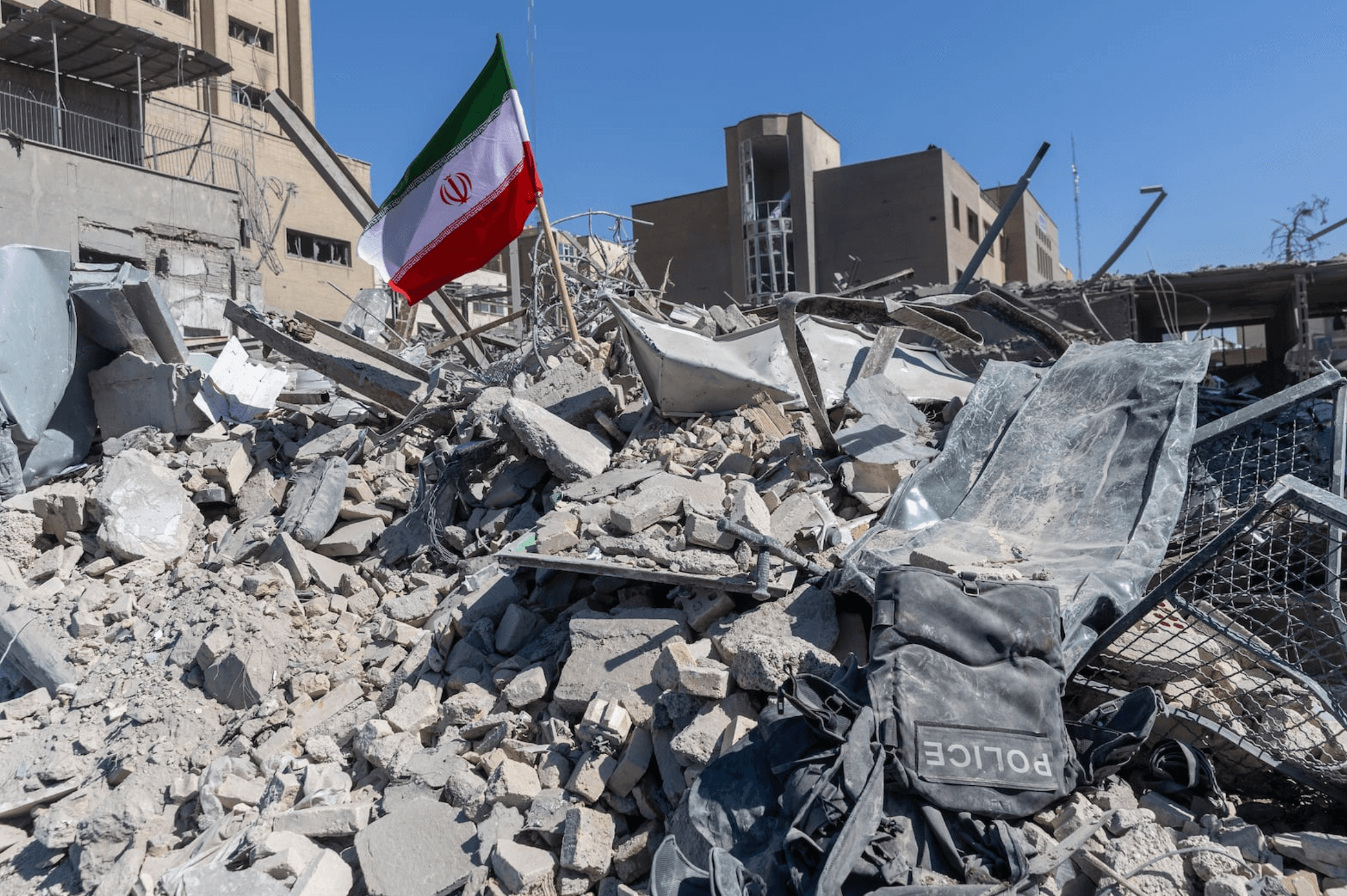 Why Gold Is Falling While a War Is Raging